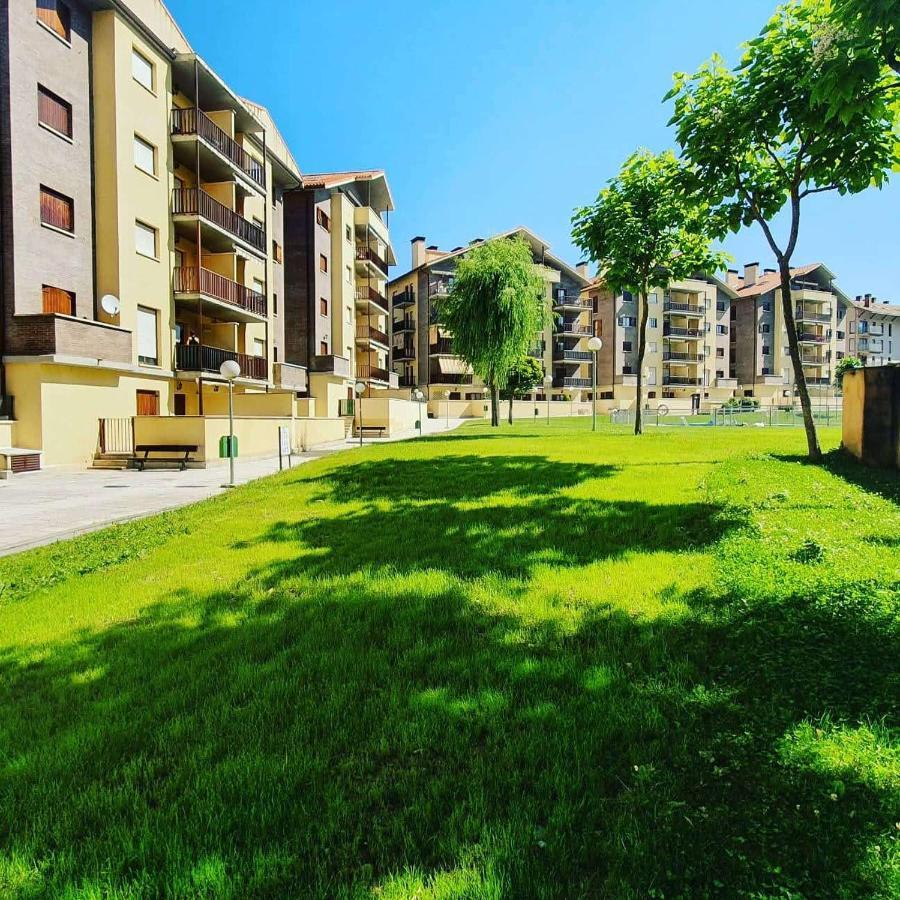 Apartamento Naturaleza 2000 4º Хака Екстериор снимка